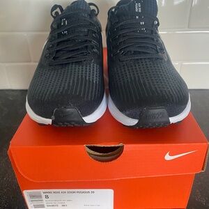 NIKE WOMENS AIR ZOOM PEGASUS 39 SIZE 8